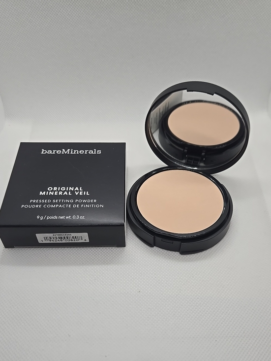 bareMinerals Other - bareMinerals Pressed Setting Powder Compact - Sheer Light